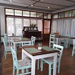 Vh Hotel V