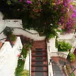 Vh Hotel V