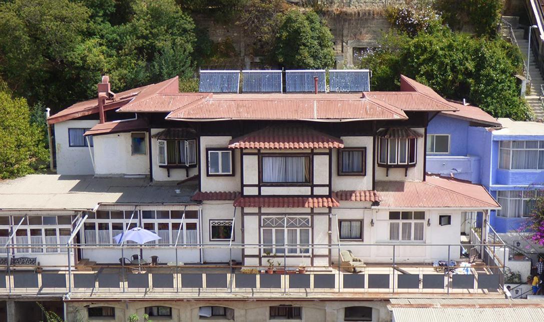 Vh V Hotel